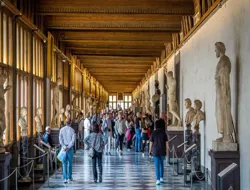Uffizi Gallery: Smart-Guided Audio Tour with Host